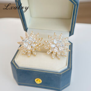 Baroque Bloom Set – 18K Gold Floral Ring & Earrings - Image 5