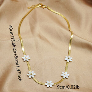 Boho Bloom—18K Gold Floral Charm Necklace - Image 3