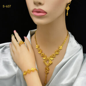 24K Gold Plated Arabic Women's Bridal Jewelry Suit - Image 1