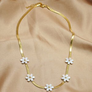 Boho Bloom—18K Gold Floral Charm Necklace - Image 4